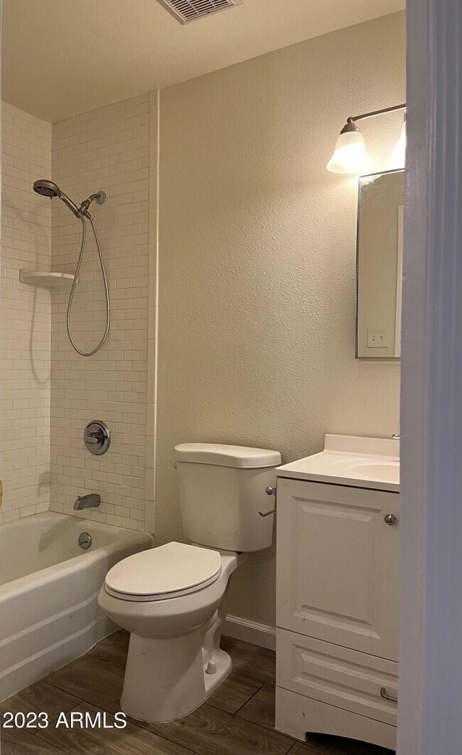 Building Photo - 8638 North 8th St