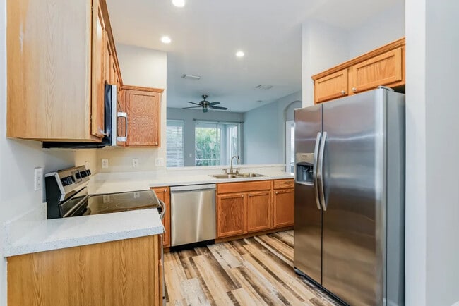 Building Photo - 8561 Deer Chase Dr