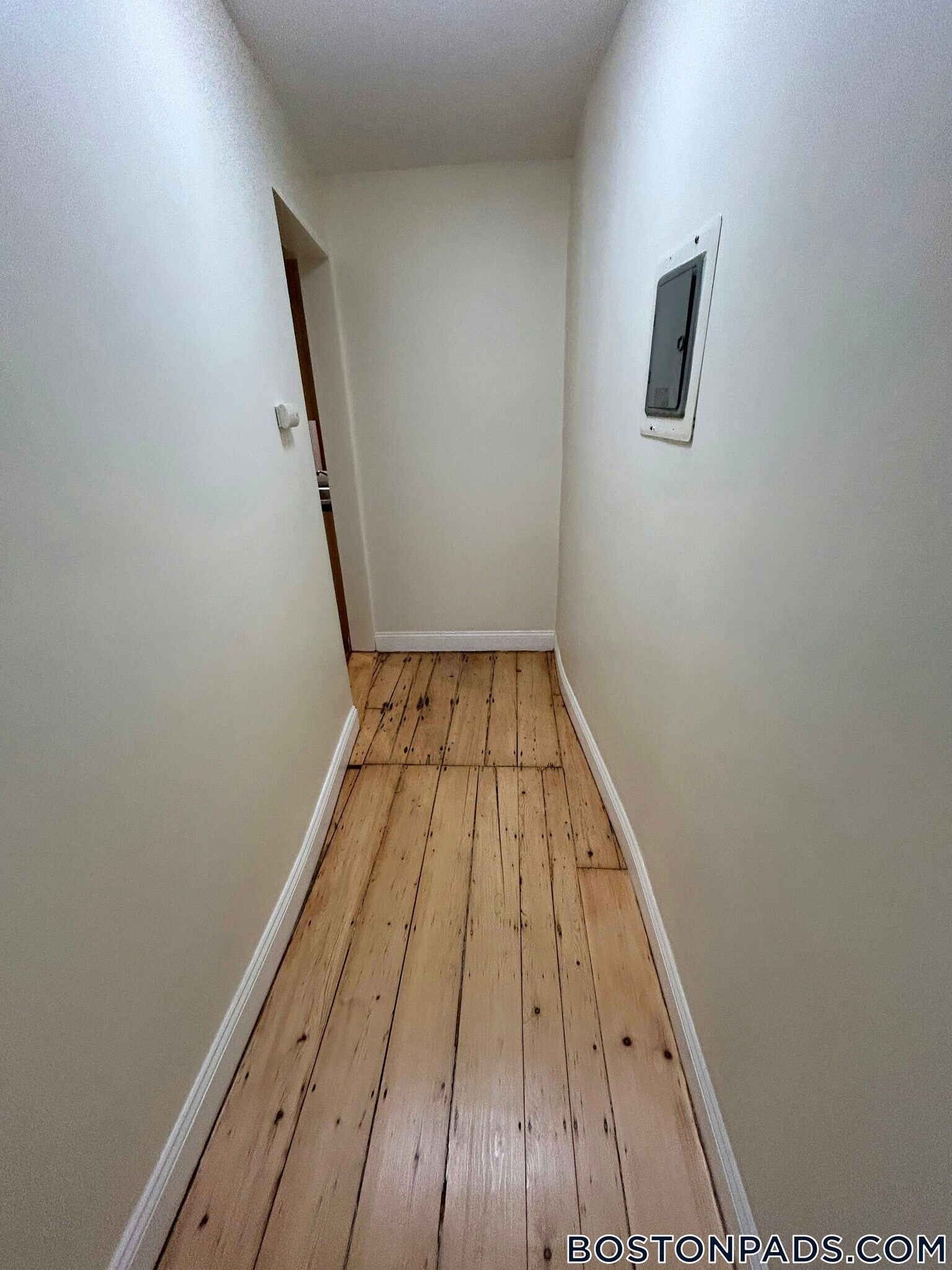 Building Photo - 64 Pleasant St