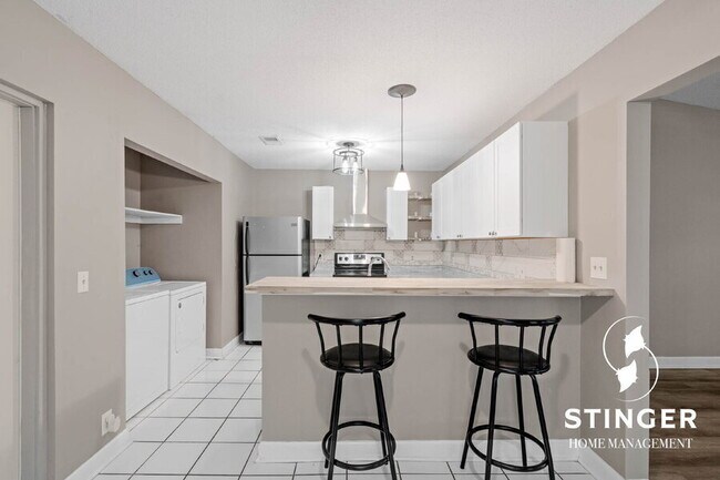 Building Photo - 16 Quail Ridge Cir N