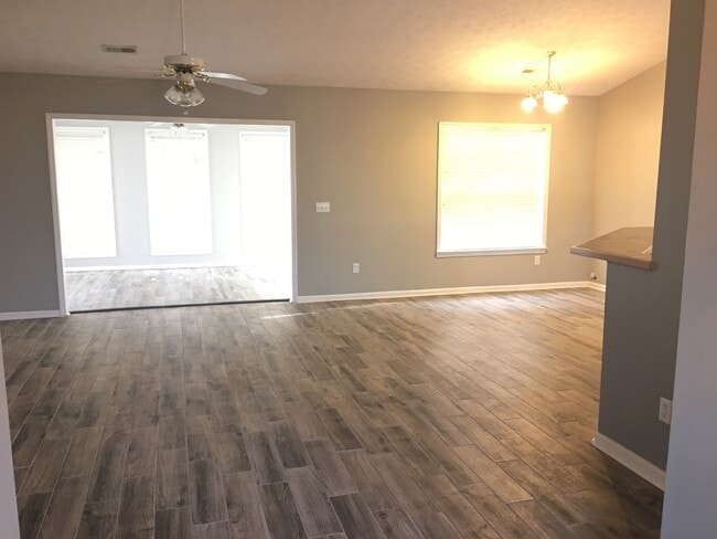 Building Photo - Coming Soon! 4 Bedroom 2 Bathroom Home