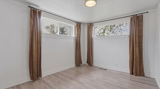 Building Photo - Charming and Quiet 3 bed Orem Home in Prime Location with Solar!!