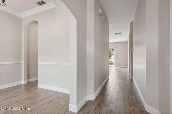 Building Photo - 13260 Bonaparte Ln