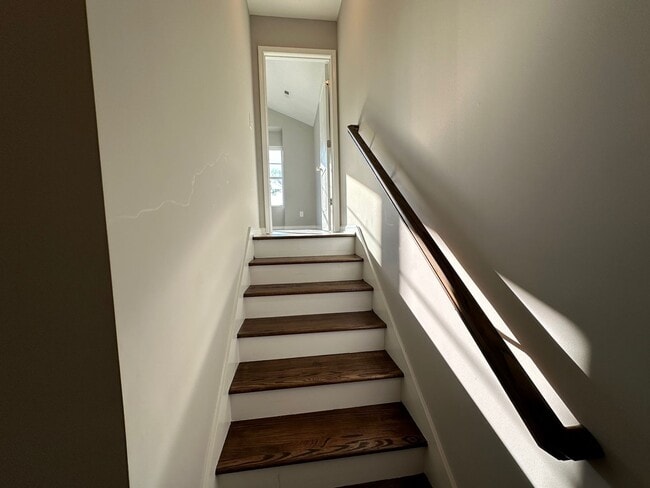 Building Photo - Modern 3 Bedroom, 2.5 Bath Townhouse in Columbia! Apply-your application fee will be credited to ...