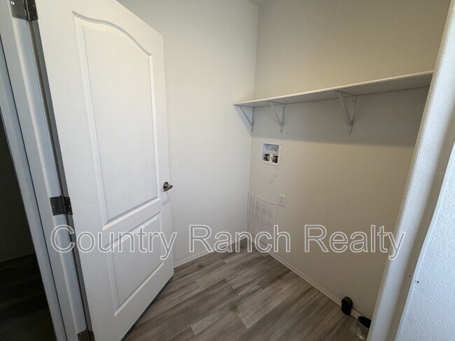 Building Photo - 5657 Pearl St