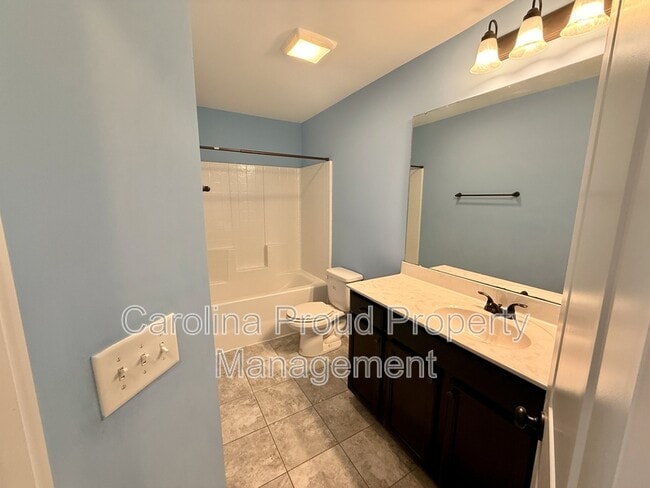 Building Photo - 1808 Fox Den Way