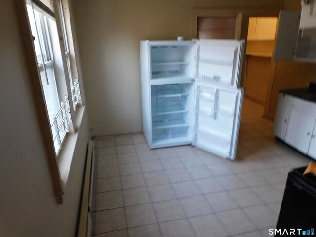 Building Photo - 293 Westland St