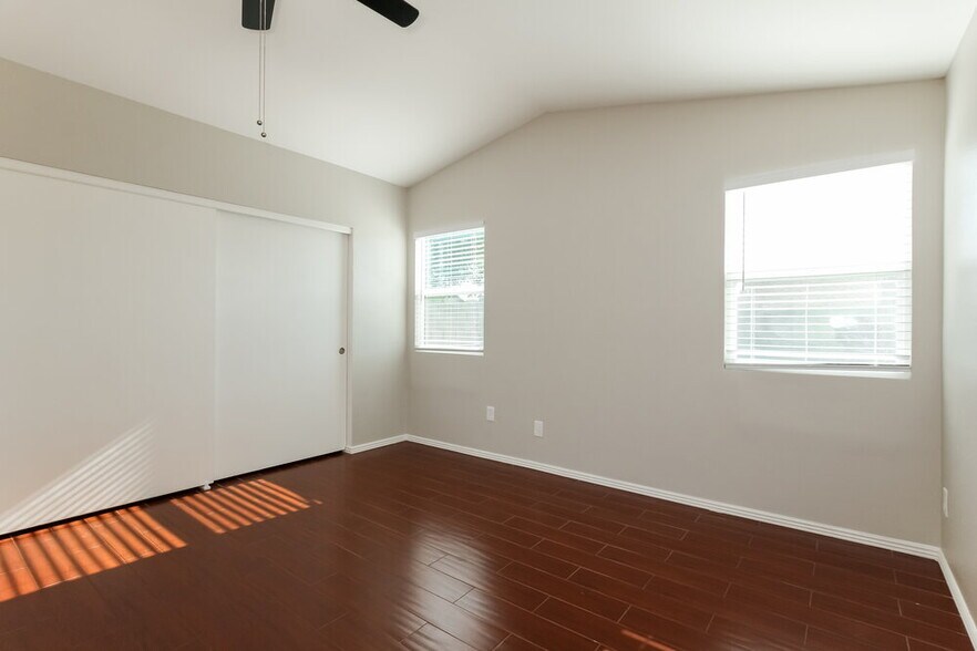 Building Photo - 601 W Wescott Dr