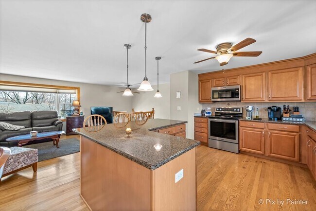 Building Photo - 930 Cornell Ln