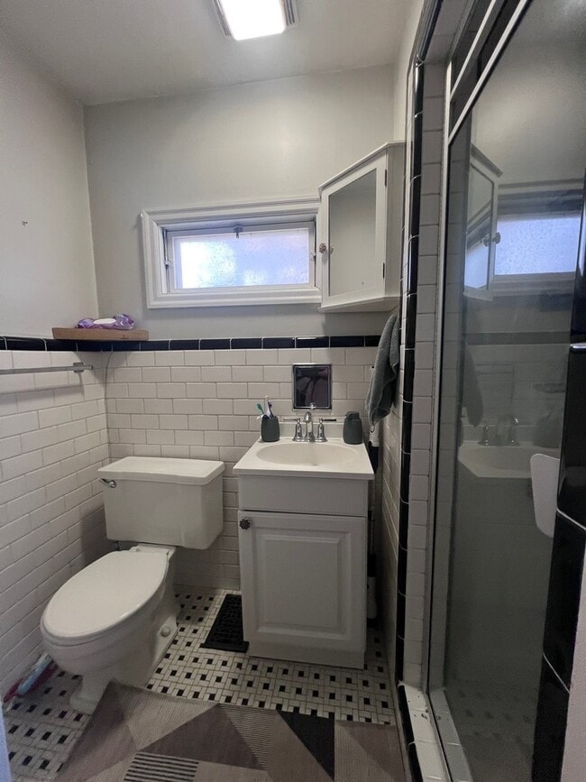 Building Photo - 244 Indian Trail