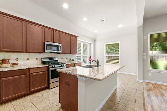 Building Photo - 3534 Woods Estates Dr