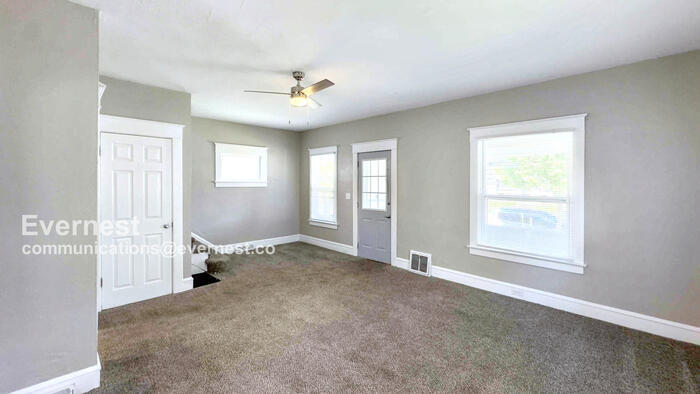 Building Photo - 714 Hampton Ave