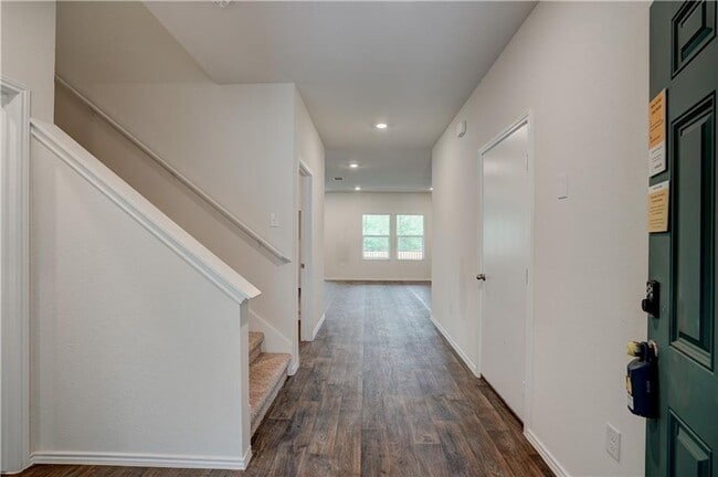 Building Photo - 14500 Fitzgibbon Dr