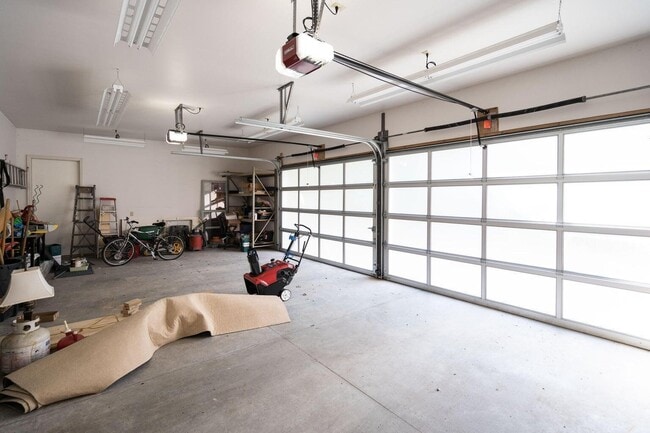 Building Photo - 1730 N Franklin Pl