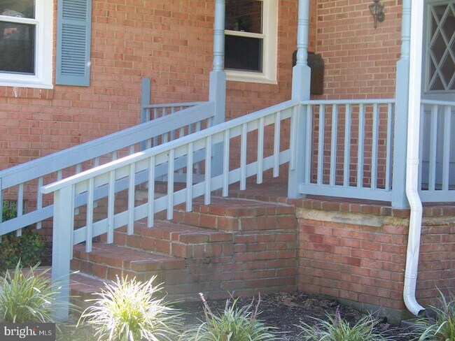 Building Photo - 6225 Ripley Rd