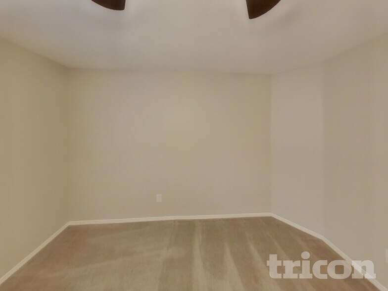 Building Photo - 1317 Gayle St