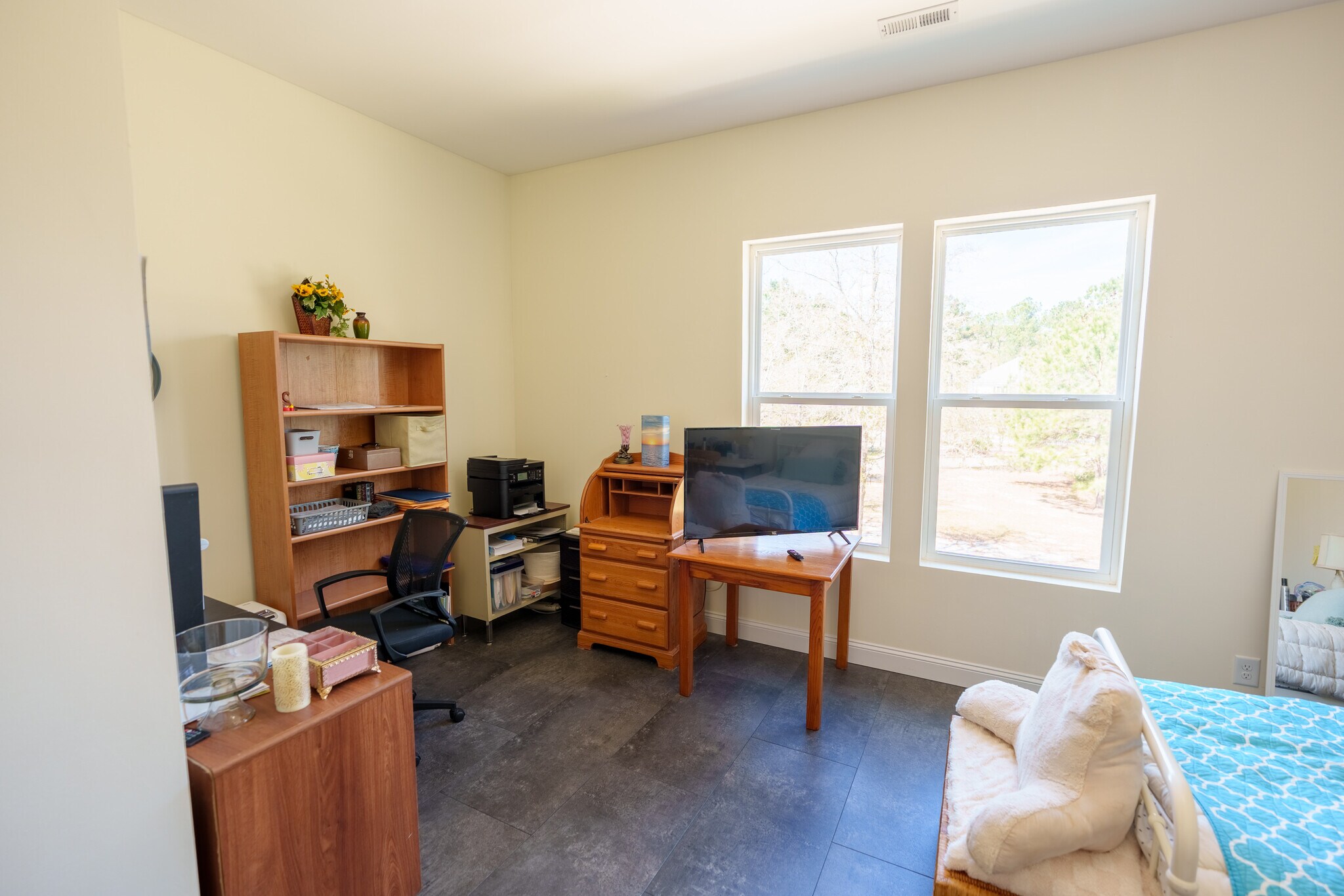 Building Photo - 60 Madison Dr