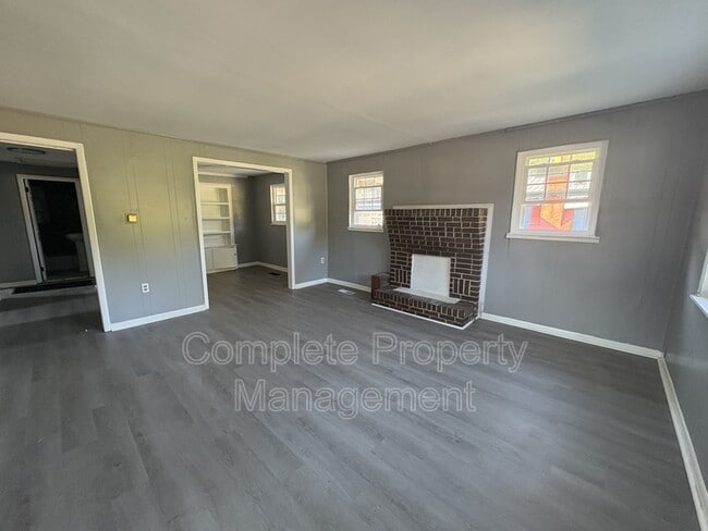 Building Photo - 3533 Jefferson Ave SW