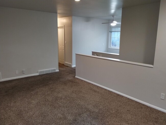 Building Photo - Coming Soon!! Stunning Bonneville Hills 3b...