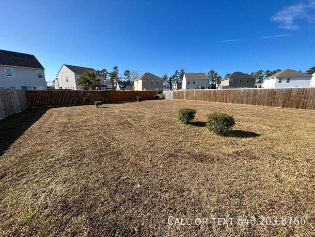 Building Photo - 105 Sequoia Ln