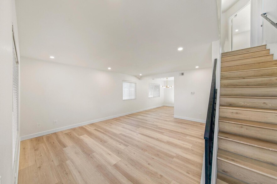 Building Photo - 1754 Hanford Dr