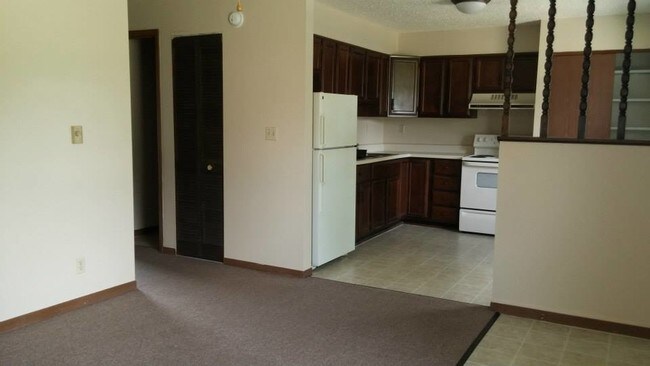 Building Photo - Fox Run Apartments