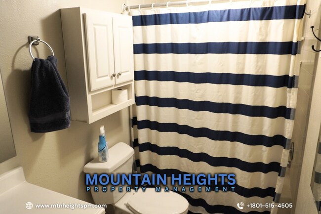 Building Photo - 415 E Creekside Cir