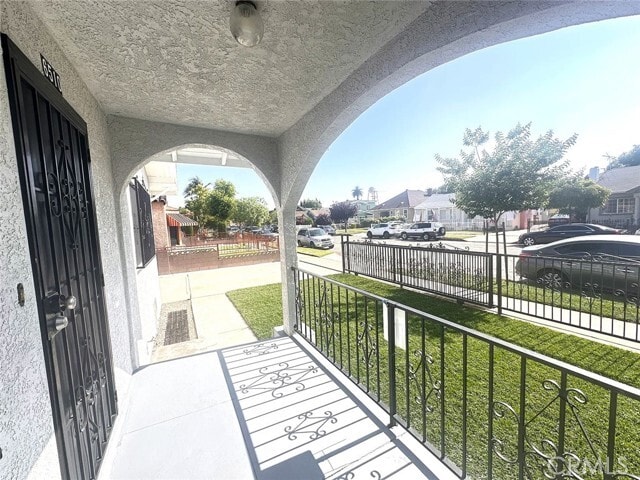Building Photo - 6510 Marbrisa Ave