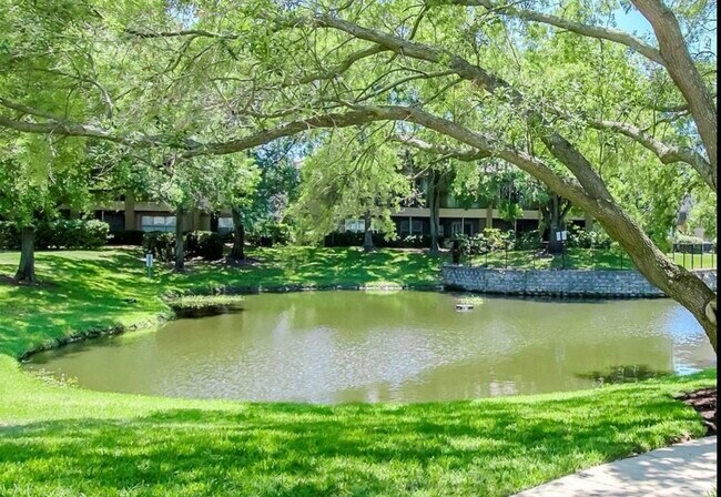 Building Photo - 705 Seagate Dr