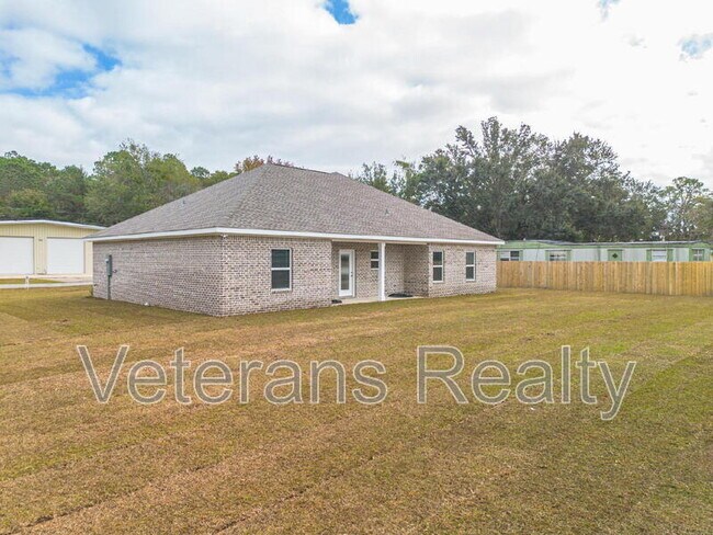 Building Photo - 841 Vee St