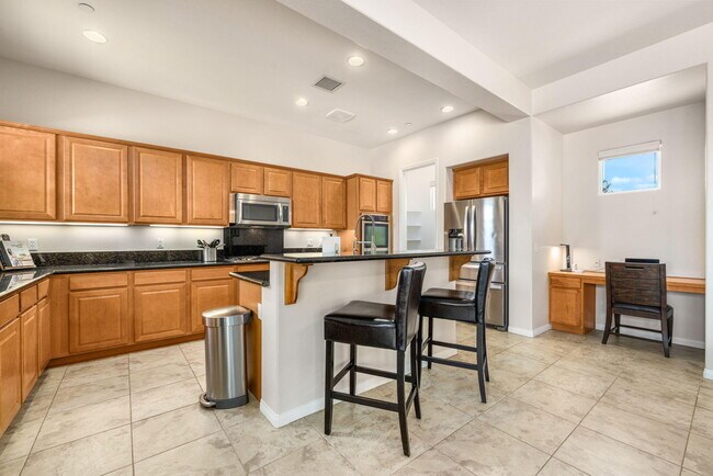 Building Photo - 41252 Gaslight Ave