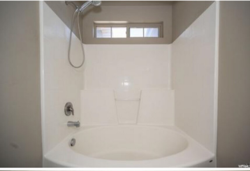 Building Photo - 14468 S Edgemere Dr
