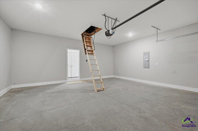 Building Photo - 307 Willowbrook Ln