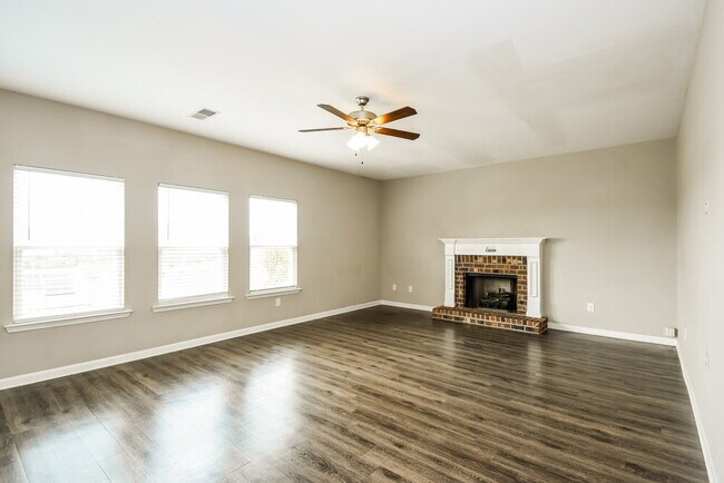 Building Photo - 41 Moss Way