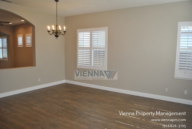 Building Photo - Gorgeous Rocklin Home in a great location