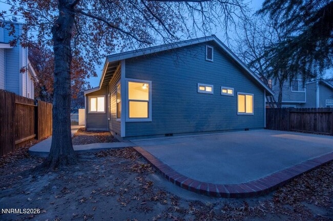 Building Photo - 7562 Wheeldale Cir