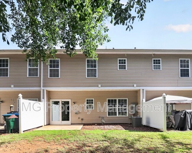 Building Photo - 11909 Stratfield Pl Cir