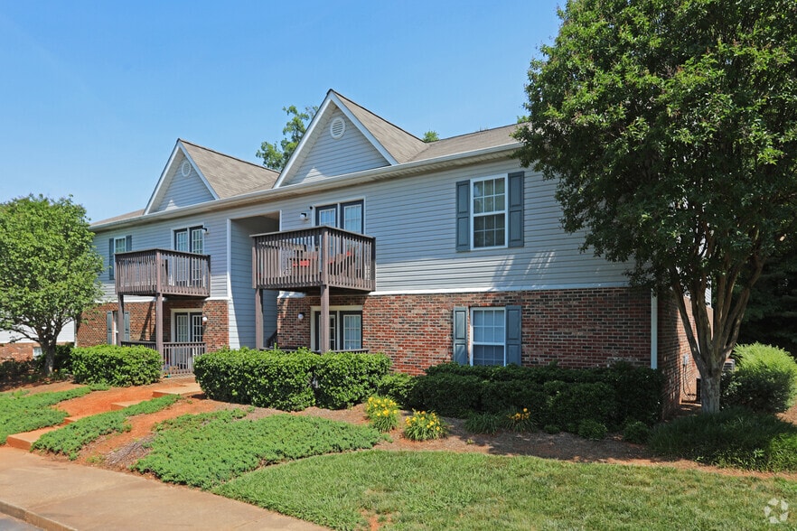 Addison Point 6227 Nile Pl Greensboro NC 27409 Apartment Finder