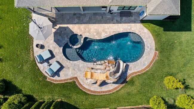 Building Photo - 6304 Percheron Ln