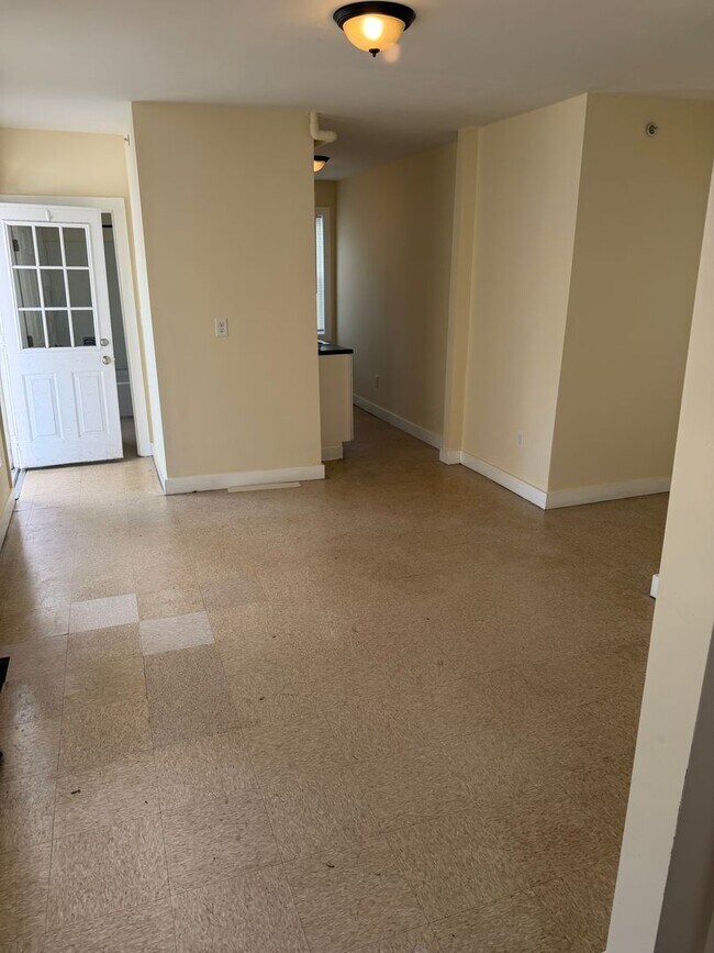 Building Photo - Carter Realty Trust - 9 Fifth