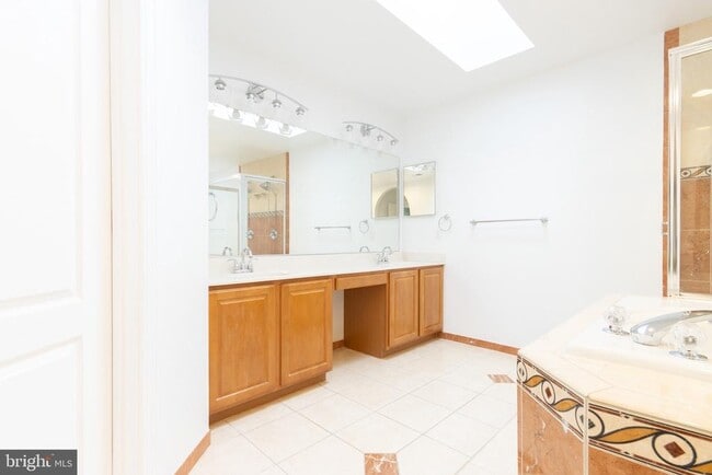 Building Photo - 3905 Woodreed Dr