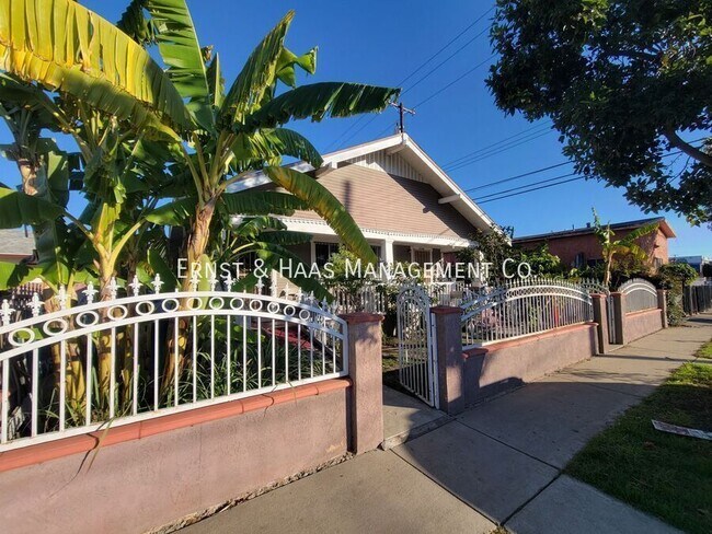 Building Photo - 1320 Lewis Ave