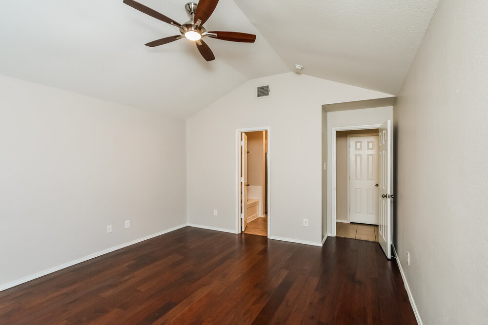 Building Photo - 110 Comanche Trail