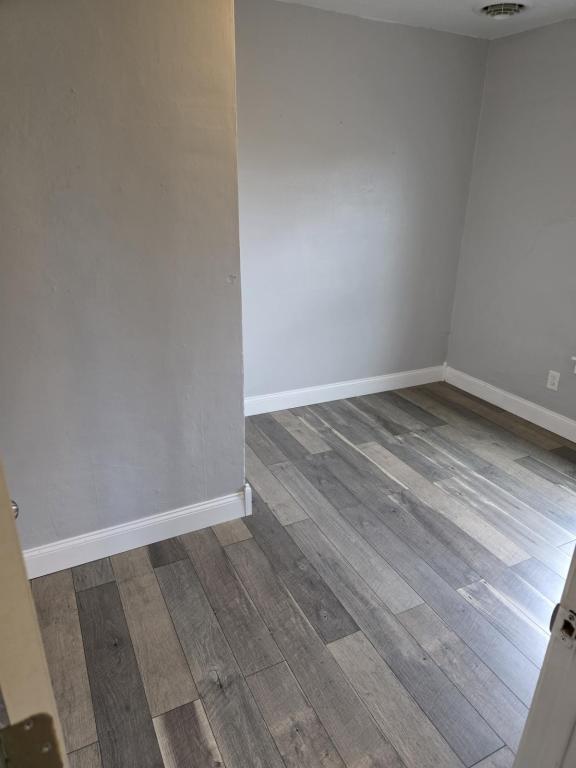 Building Photo - 128 Miller St