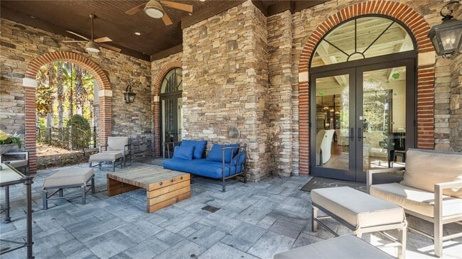 Building Photo - 5054 San Martino Dr