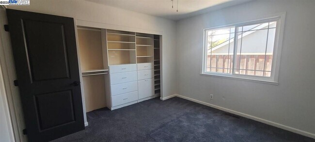 Building Photo - 1127 Mataro Ct