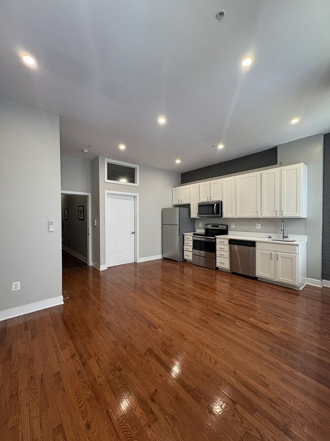 Interior Photo - 21 S. Calvert St.