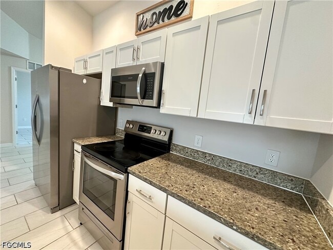 Building Photo - 4406 Skyline Blvd