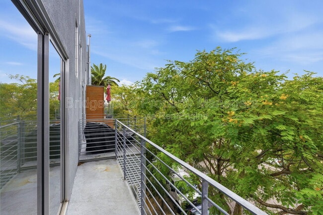 Building Photo - 4147 Bachman Pl