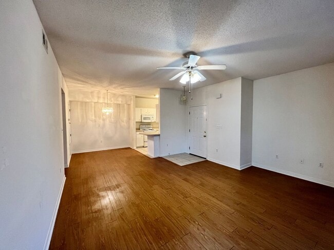 Building Photo - First floor unit!